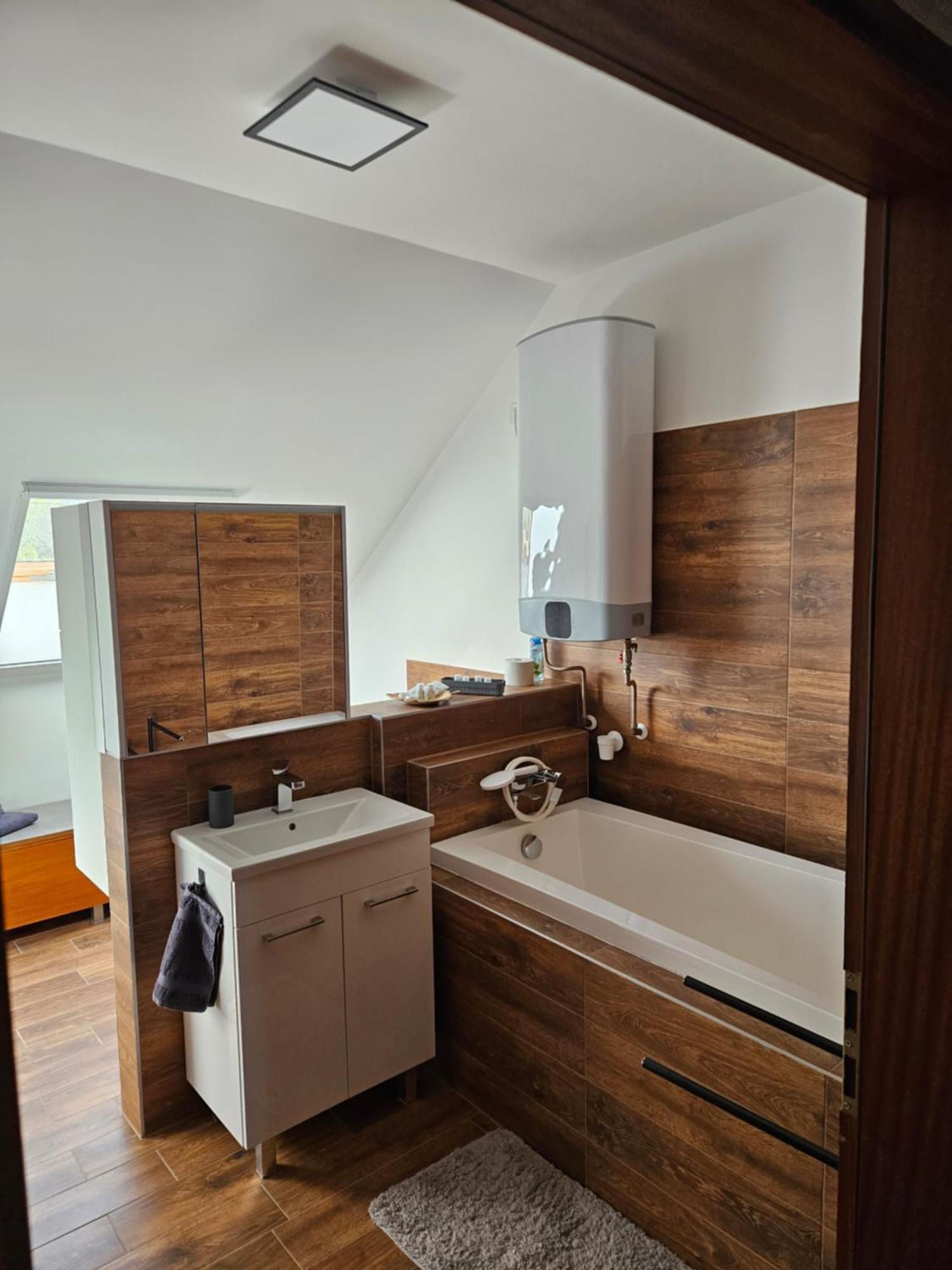 Toelgyes Apartmanhaz Szeged Exterior foto