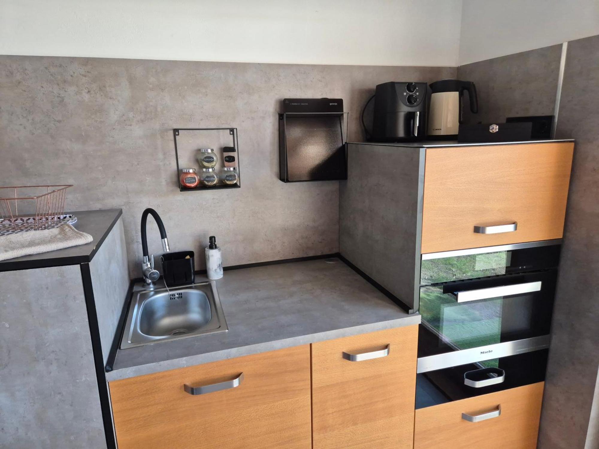 Toelgyes Apartmanhaz Szeged Exterior foto